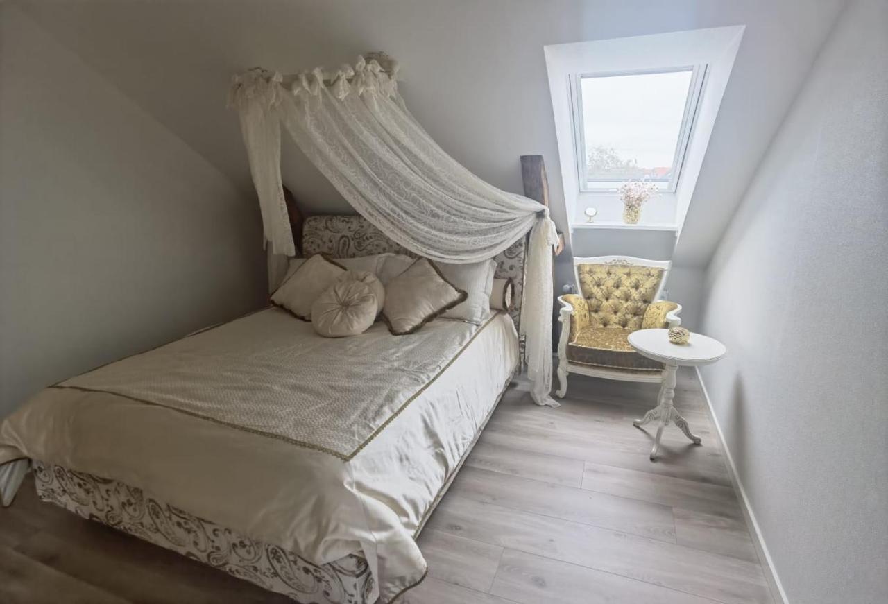 דירות ווארדה Hygge Loft מראה חיצוני תמונה